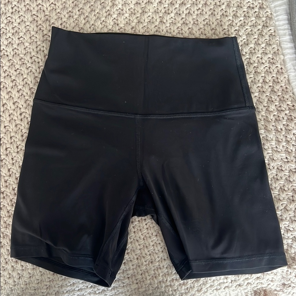 Lululemon align 6 inch shorts